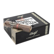 Davidoff Yamasa Petit Churchill